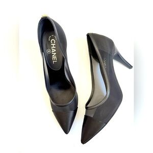 CHANEL Black Satin mesh Captoe CC logo embellished Pointed toe pumps EU 39.5